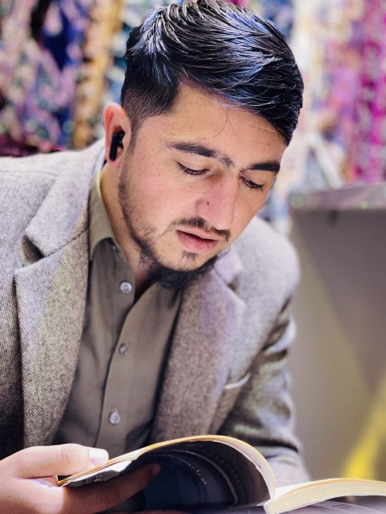 احمد جاوید انوش